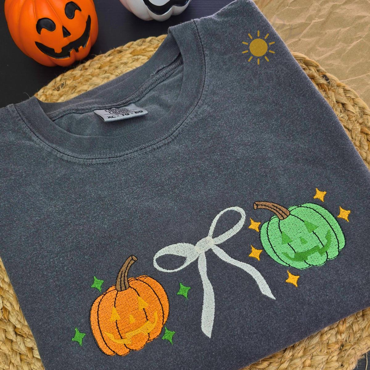 Bow & Pumpkins!